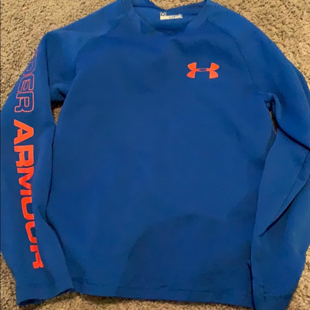 Under armor shirt